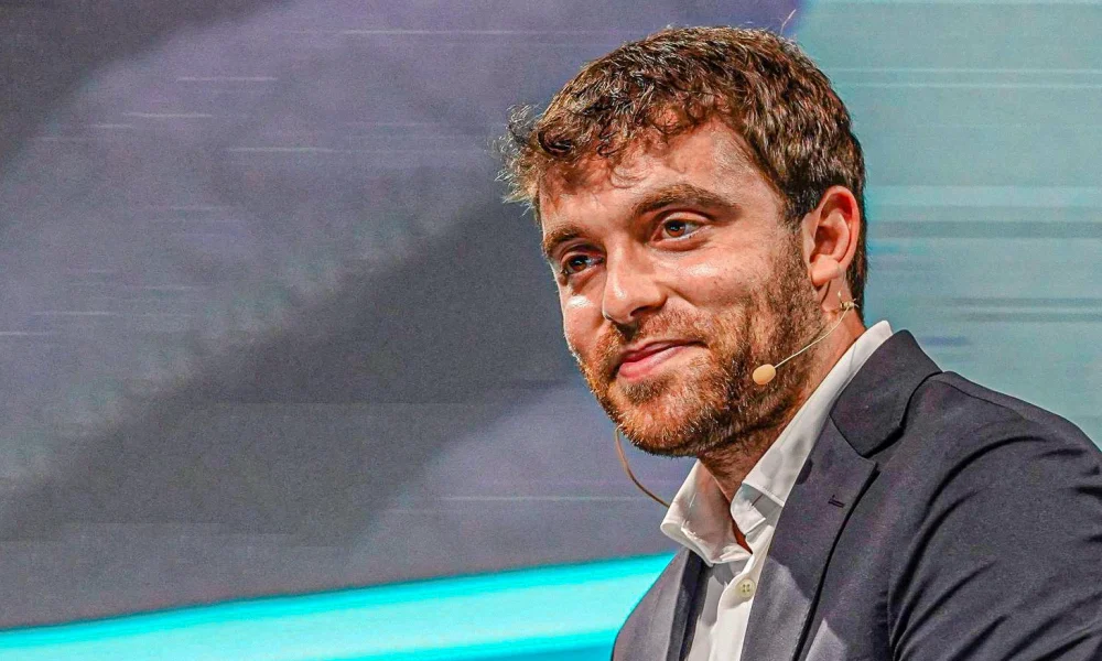 Fabrizio Romano Buka Suara